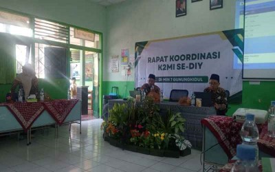 Kepala MIN 11 Gunungkidul Hadiri Rapat Kerja K2MI DIY